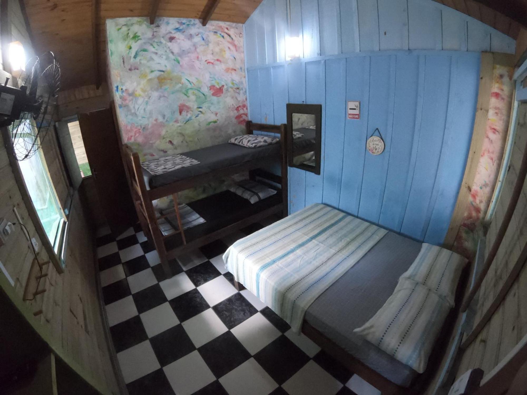 Pousada E Camping Do Clodo Ilha do Mel Exterior foto